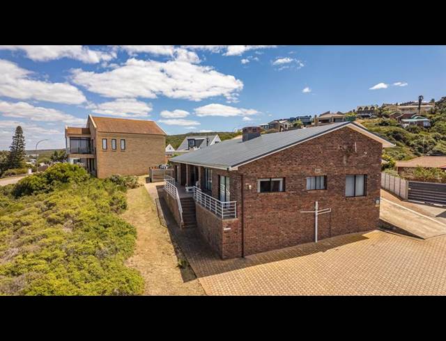 5 BEDROOM HOUSE FOR SALE IN DANA BAY